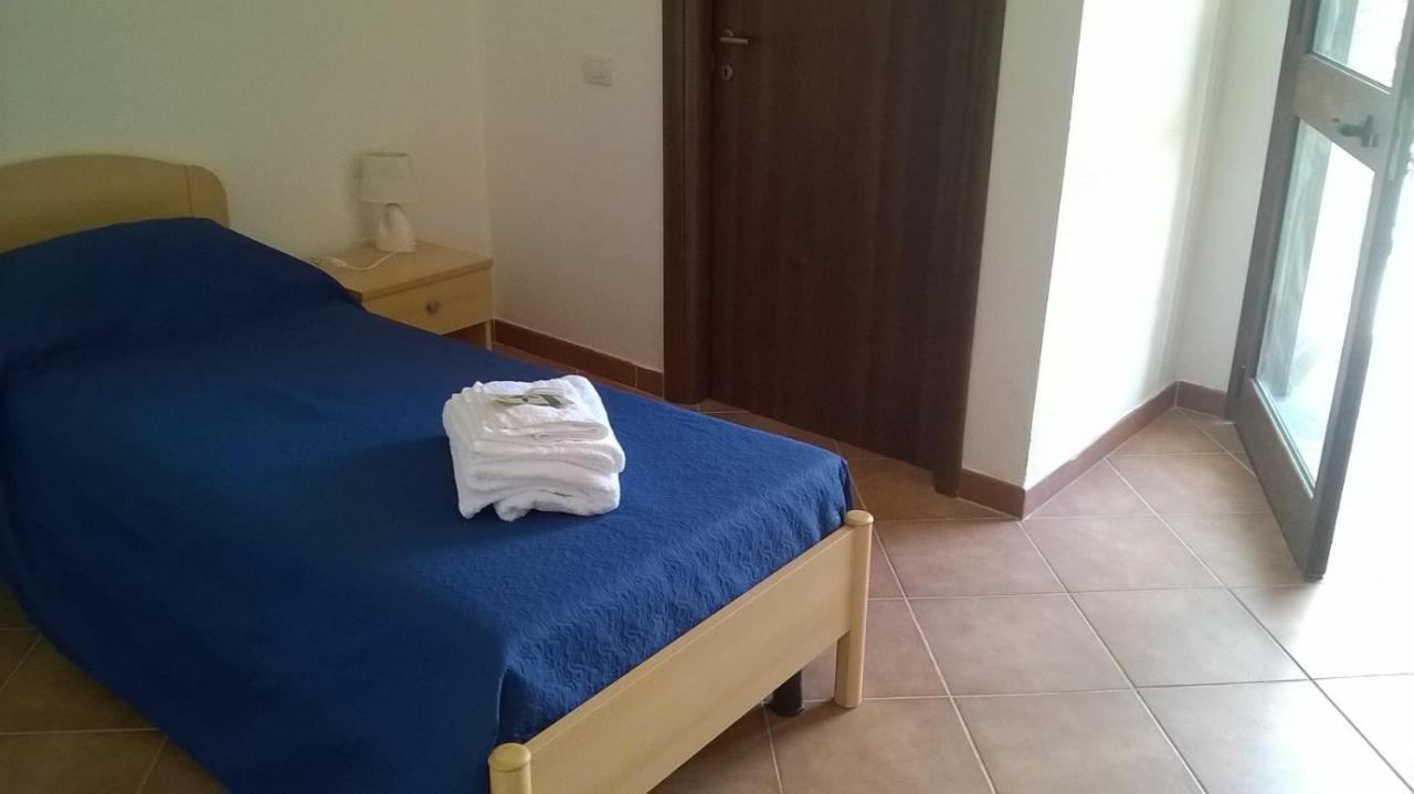 Hotel Bena E Traes Laerru Ngoại thất bức ảnh