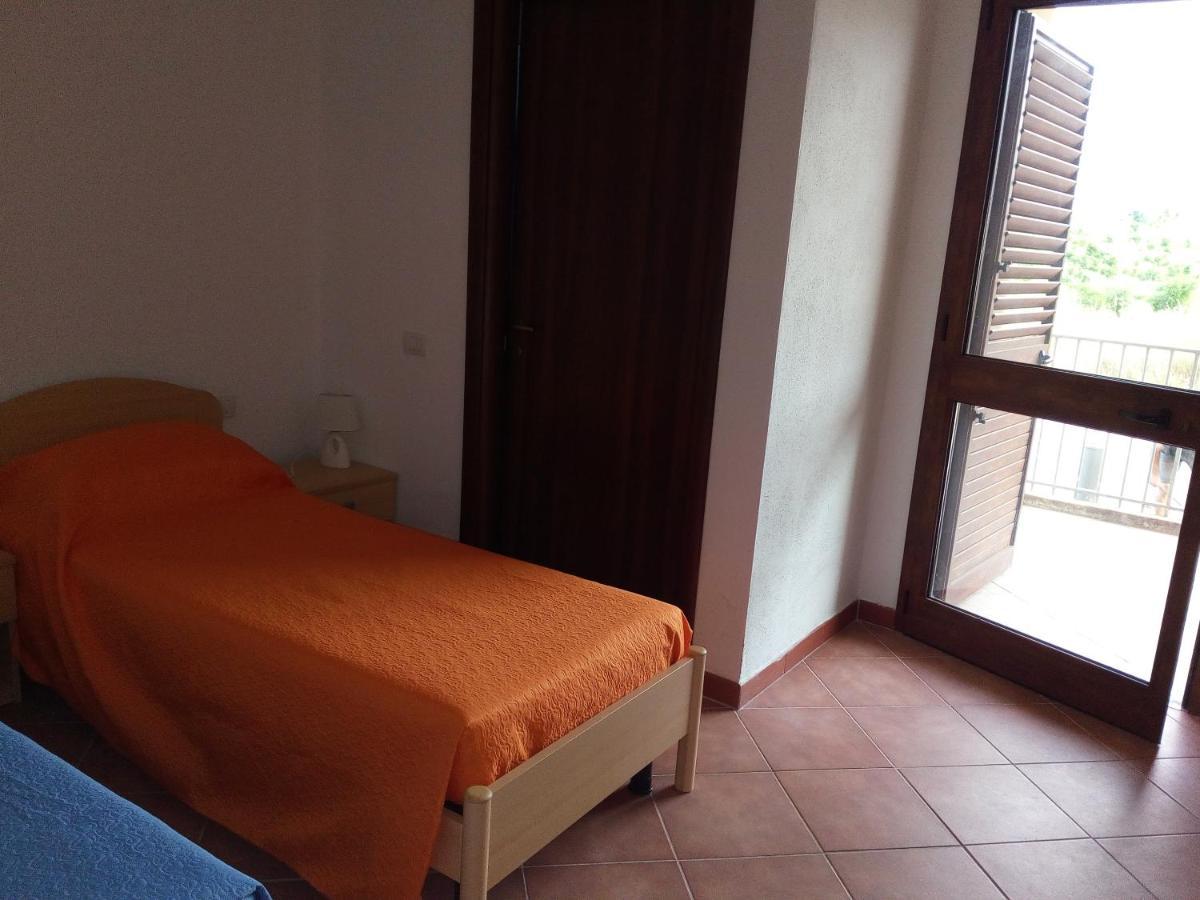 Hotel Bena E Traes Laerru Ngoại thất bức ảnh